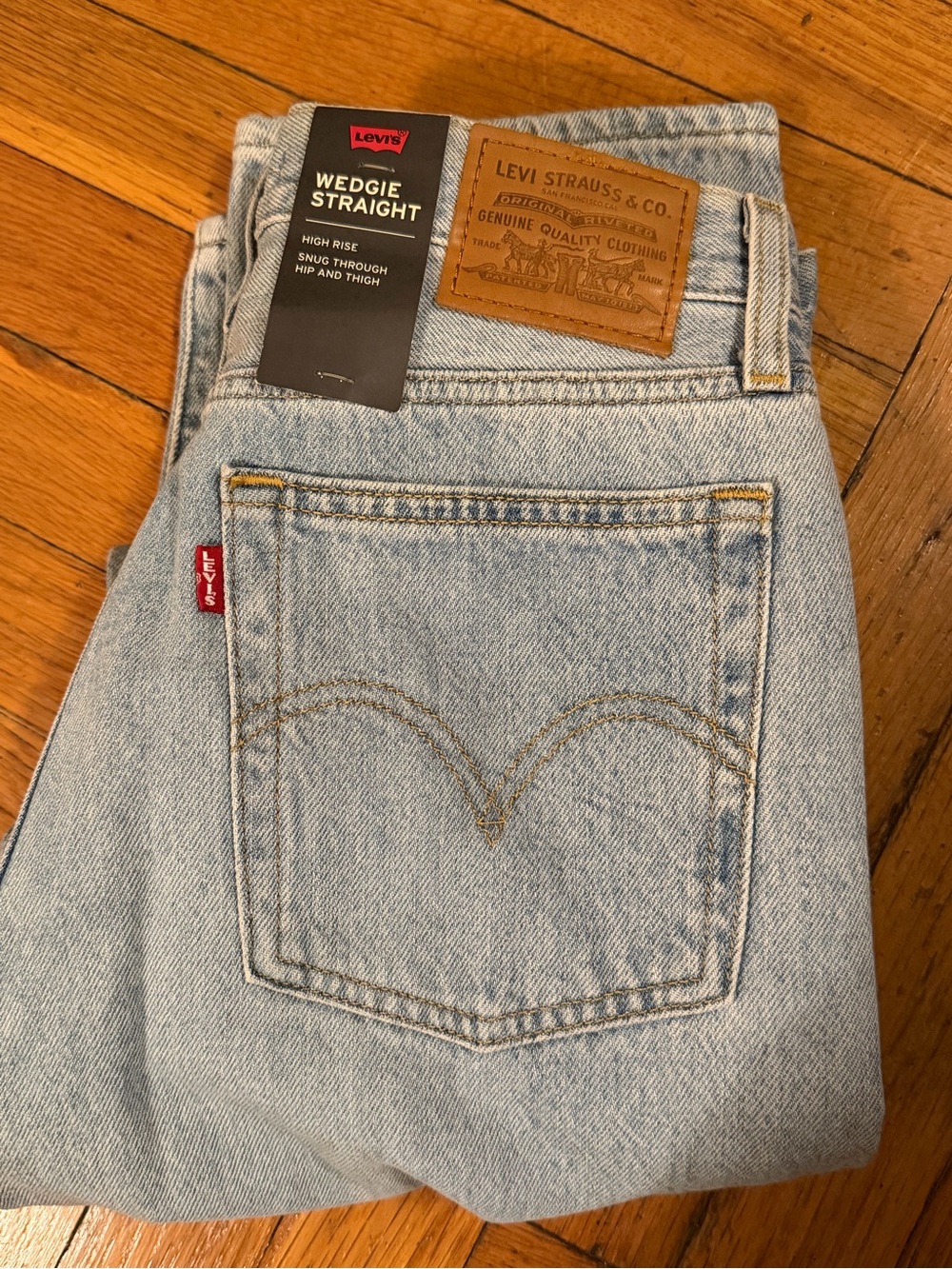 NWT Levi's Wedgie Straight High Rise Jeans Size 27